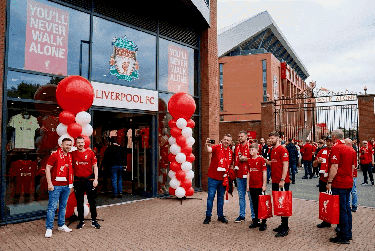 Décoration de ballons enthousiasmante pour le football