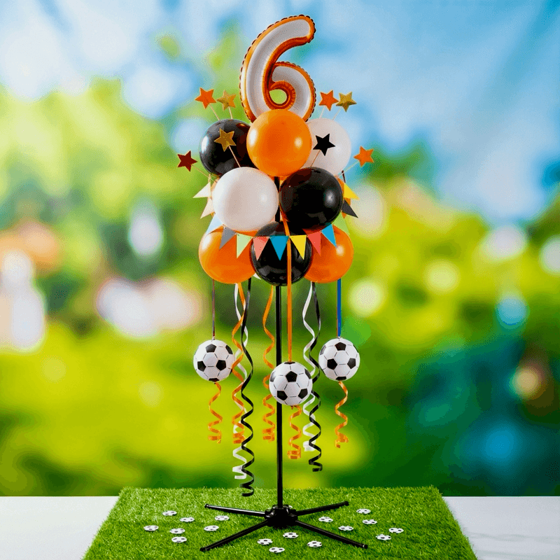 Arbres à ballons colorés pour une fête de football pour enfants