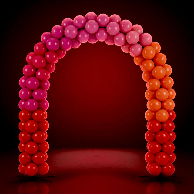 Arche de ballons PilaMania avec 136 ballons en construction portique sur deux pieds en X