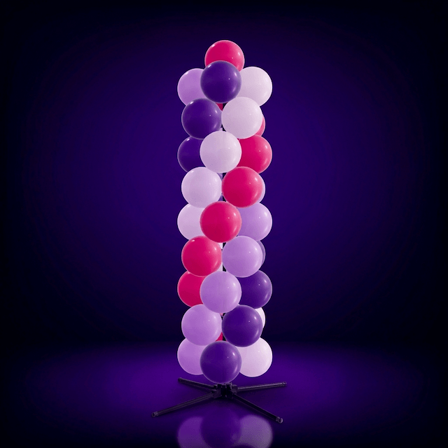 Colonne de ballons PilaMania standard avec ballons violets compacts en construction torsadée