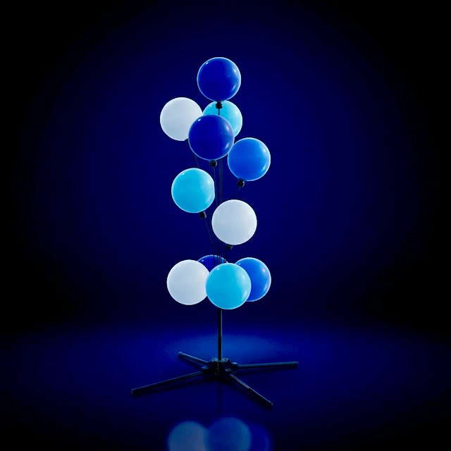 Fontaine de ballons PilaMania standard avec 13 ballons sur tige élégante