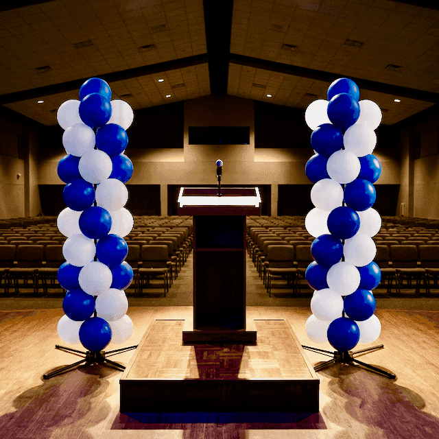 Décoration en ballons aux couleurs de l'école pour remise des diplômes